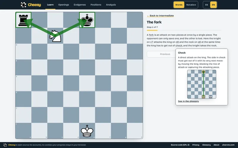 The first step of the lesson “The fork”: a board with a white knight and two arrows to the black king and rook, the text that explains it in words, the progress “Step 1 of 7” and the bubble of the term “Check” open, with its definition, a mini board and the “See in the glossary” link.