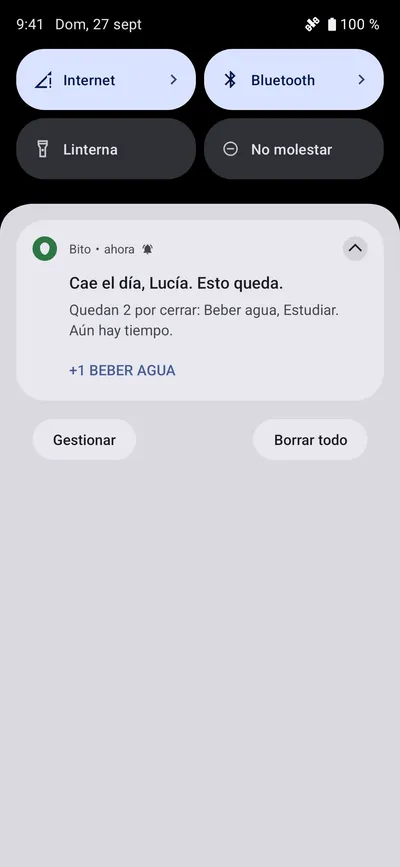 Persiana de notificaciones con un recordatorio de Bito y su botón para registrar sin abrir la app